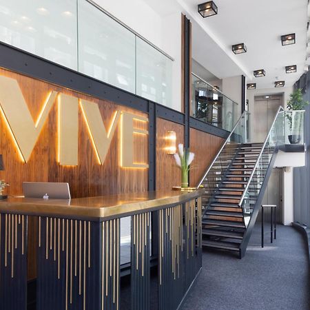 Vive Hotel Hastings Kültér fotó