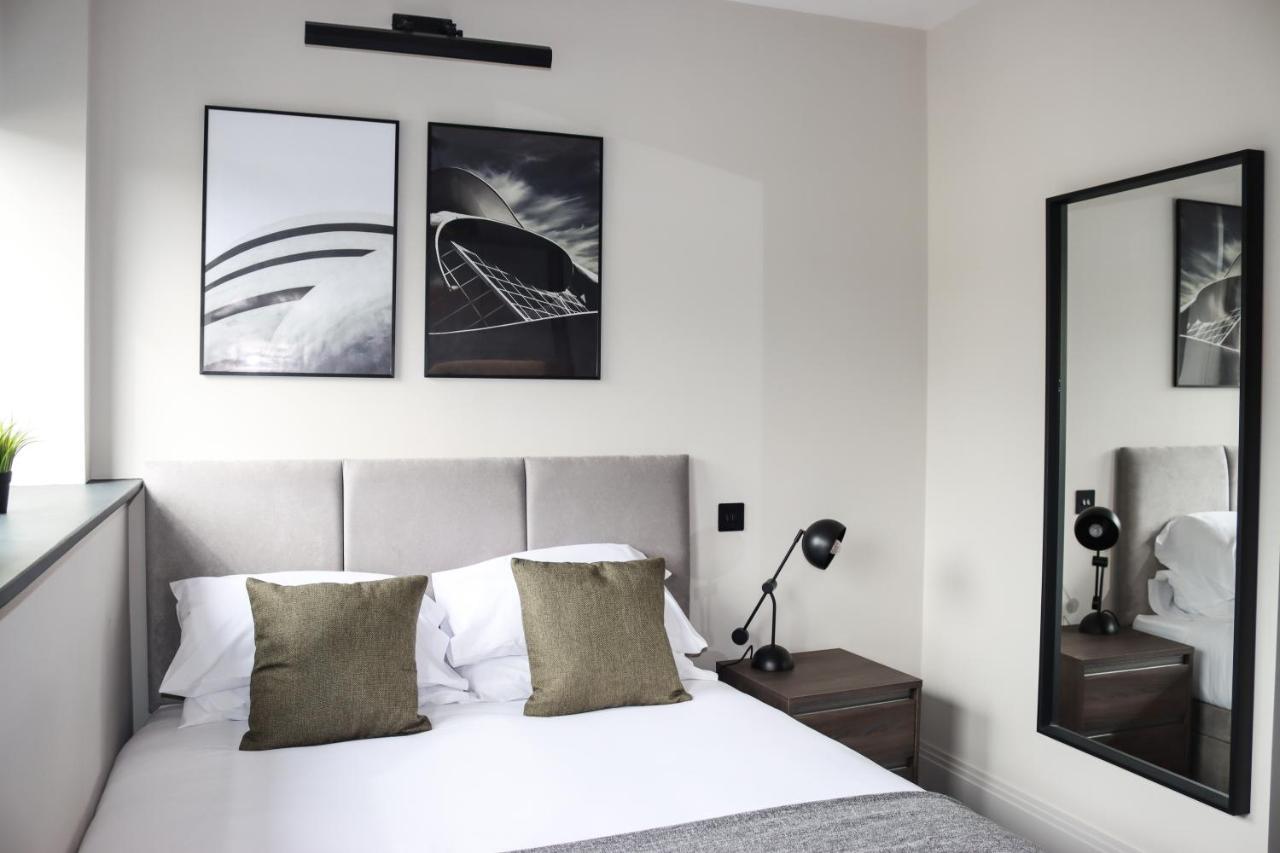 Vive Hotel Hastings Kültér fotó