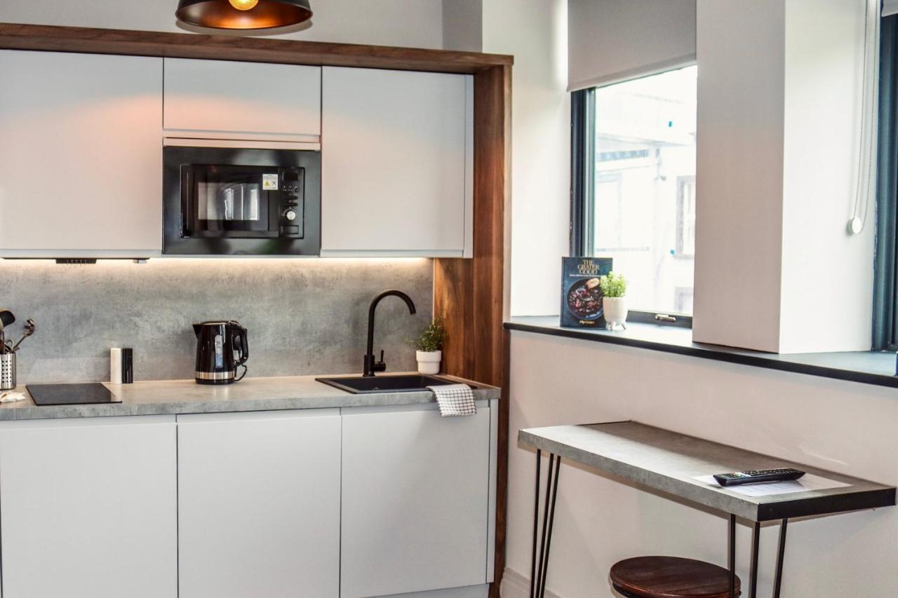 Vive Hotel Hastings Kültér fotó