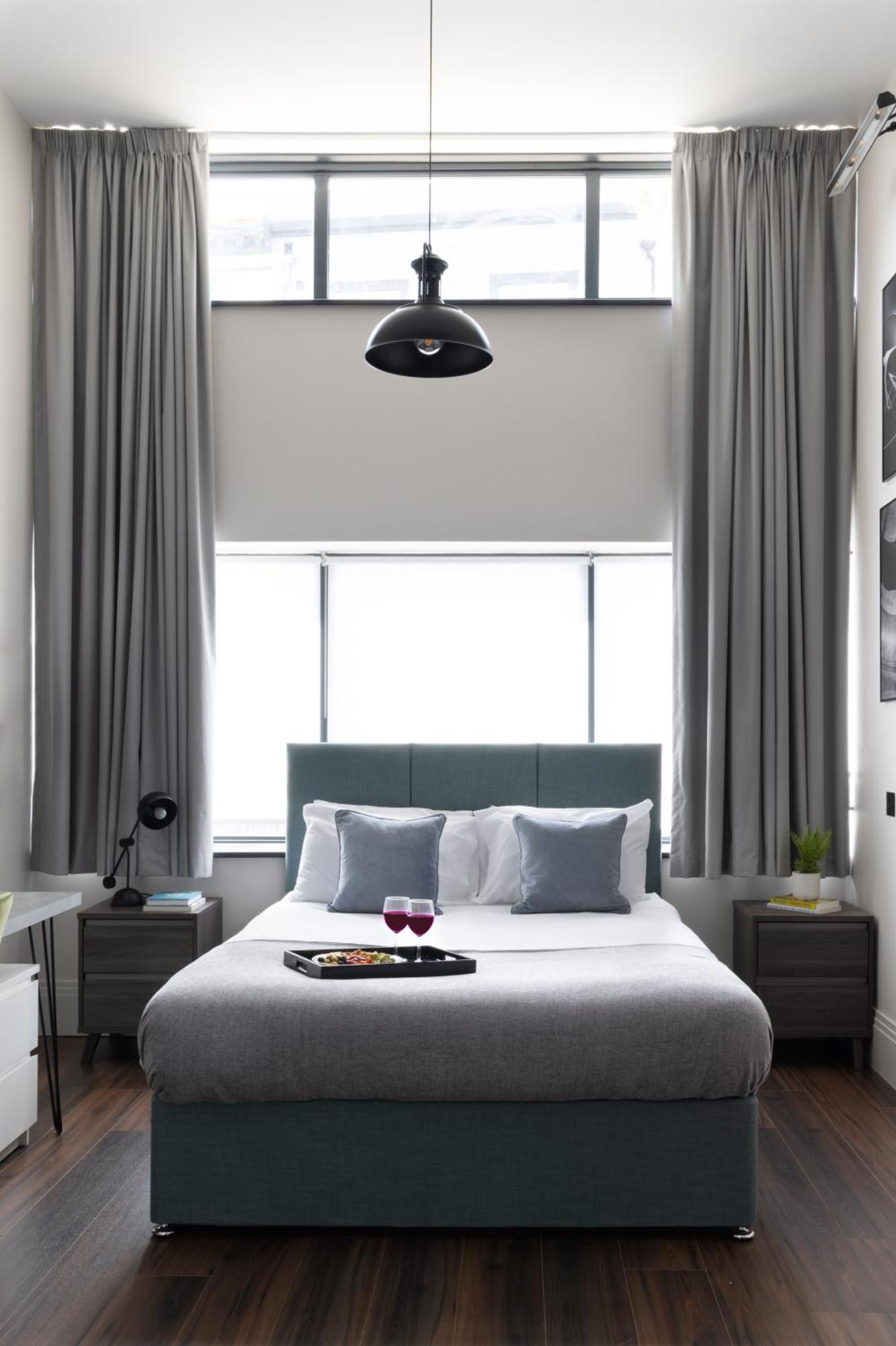 Vive Hotel Hastings Kültér fotó