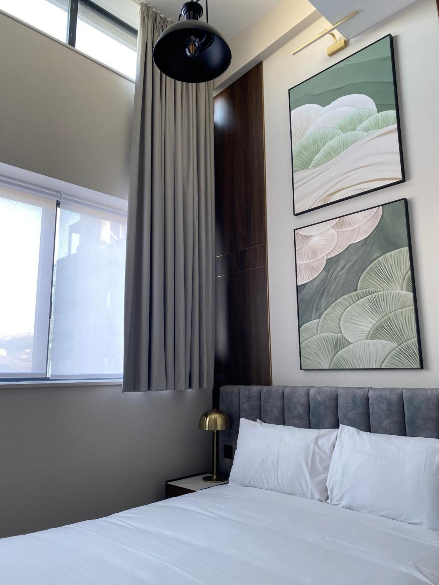 Vive Hotel Hastings Kültér fotó