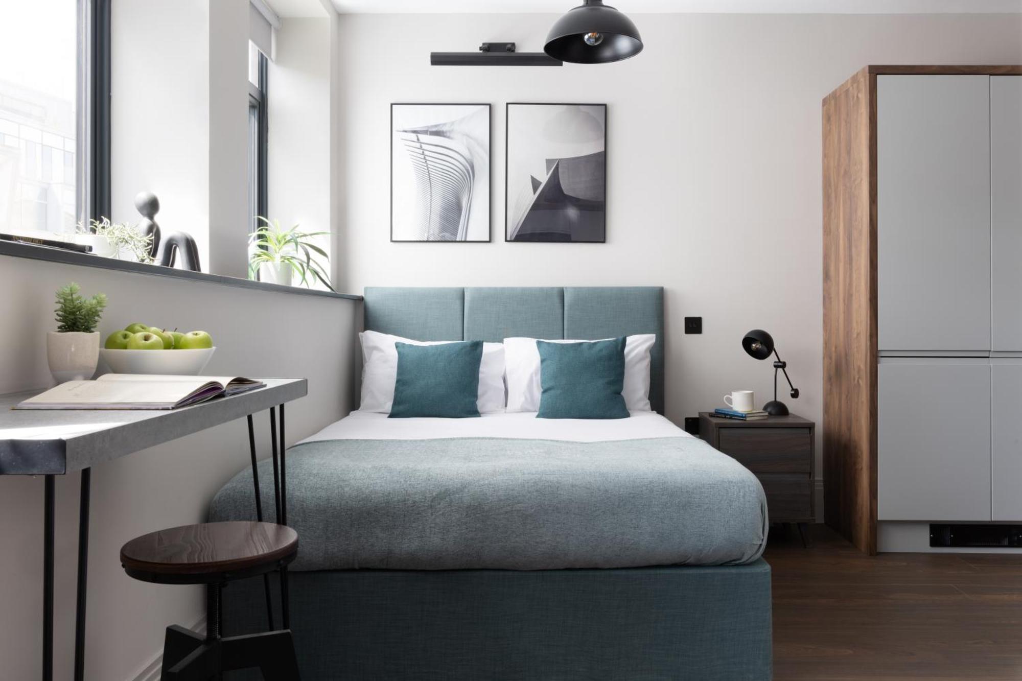 Vive Hotel Hastings Kültér fotó
