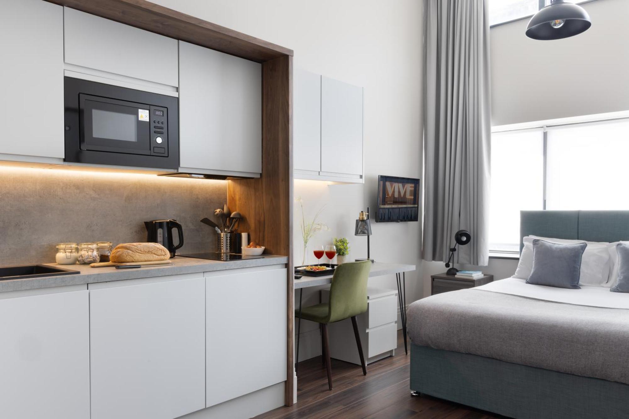 Vive Hotel Hastings Kültér fotó